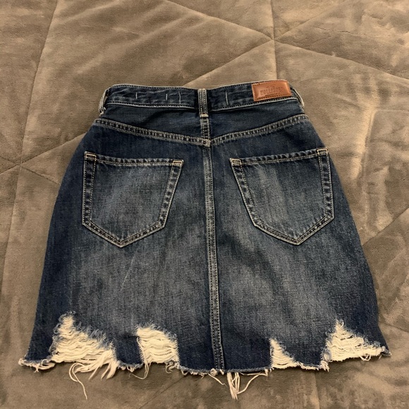 hollister denim high rise ripped jean skirt- NEW - Picture 6 of 7